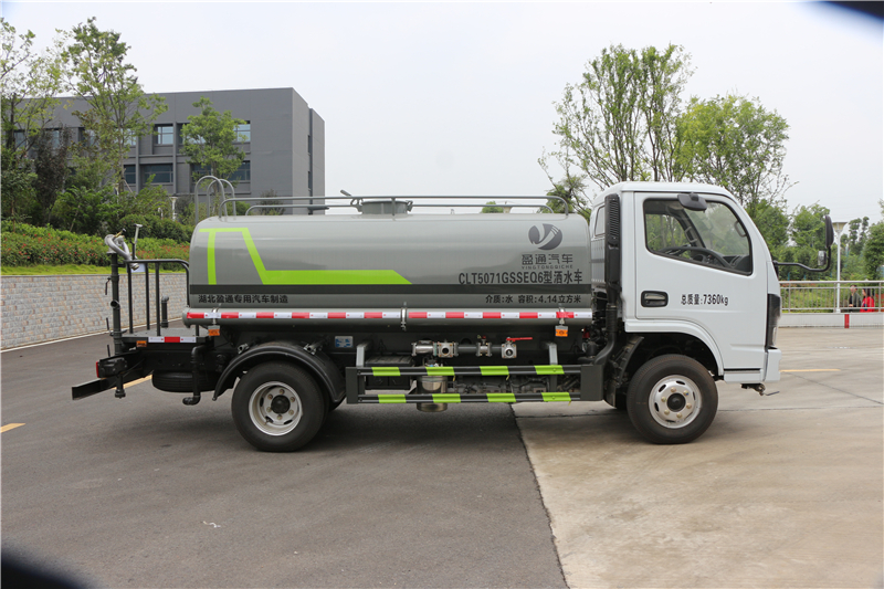 東風福瑞卡5噸灑水車